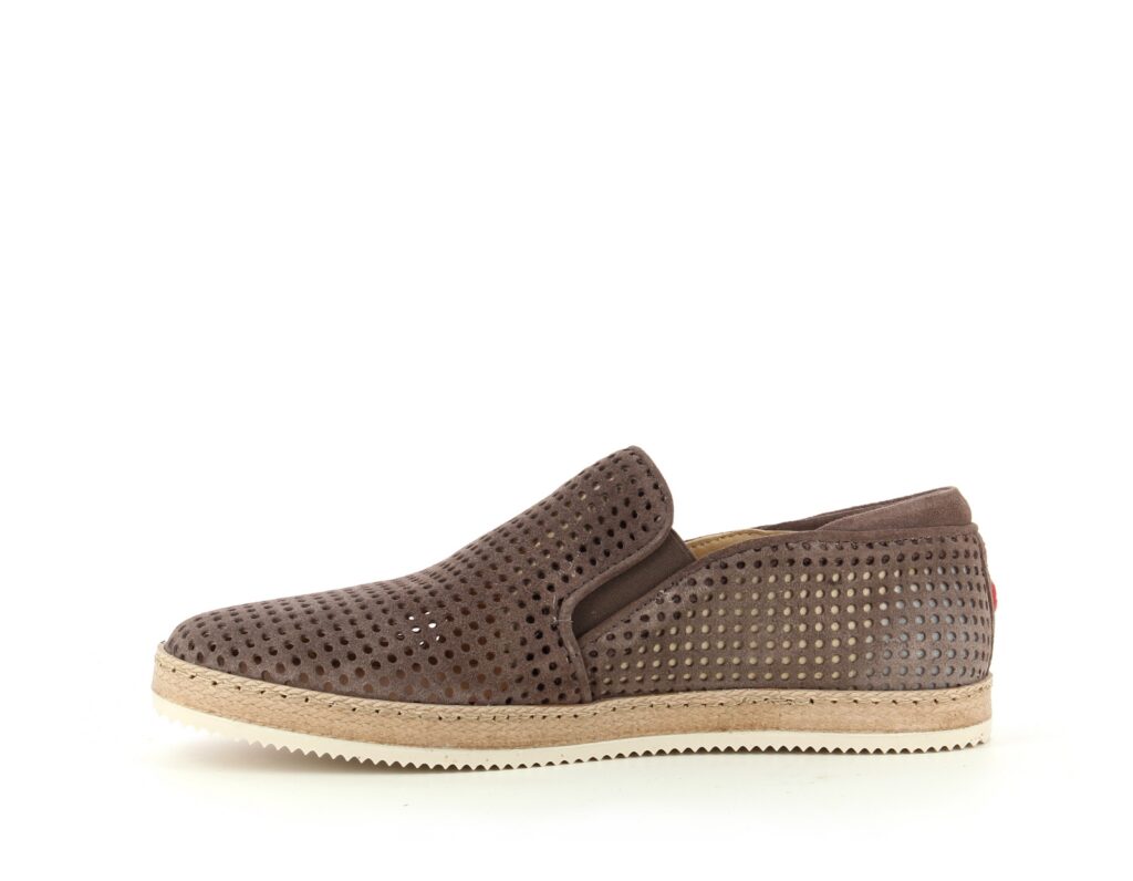 BARCELO BROWN