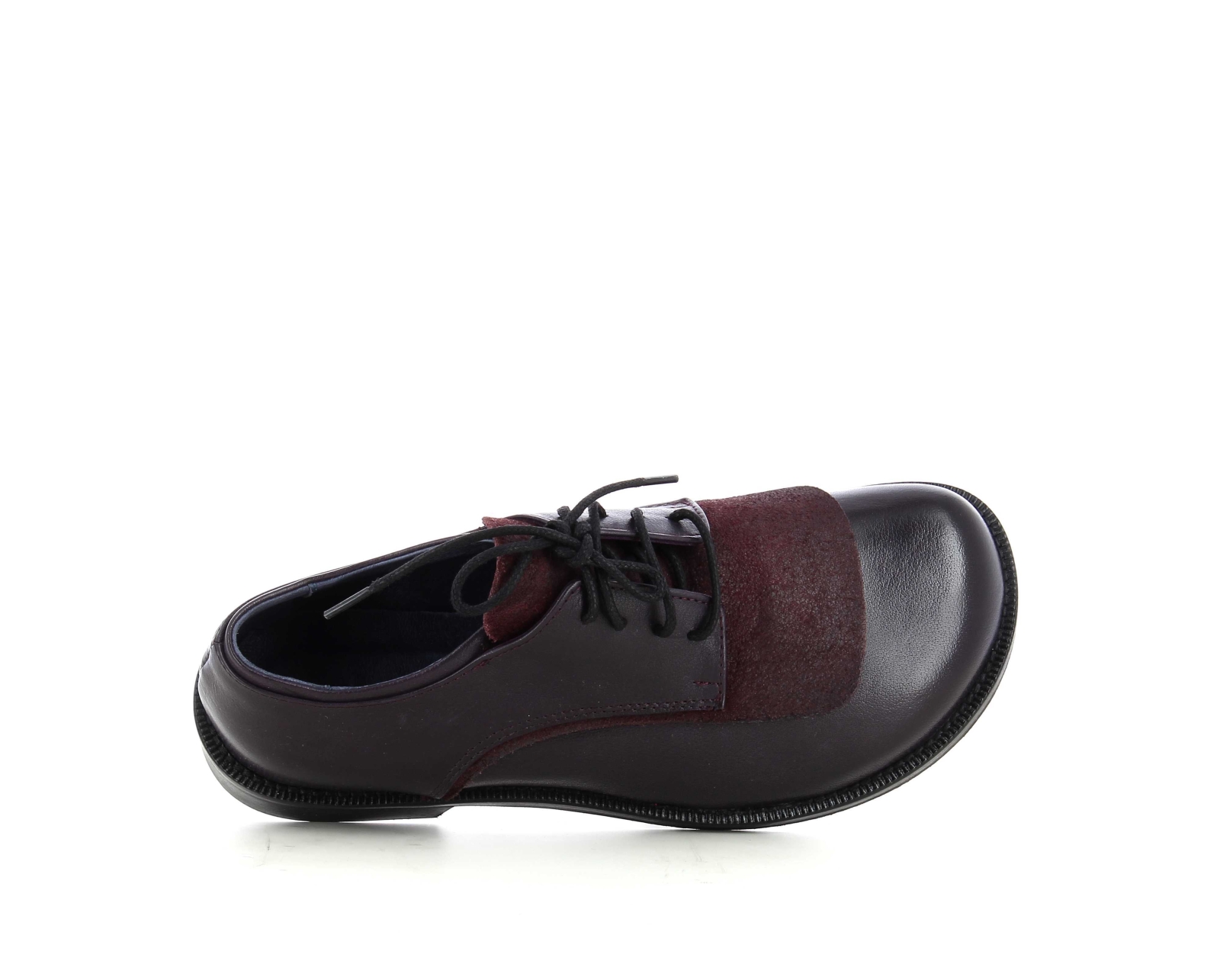 GISELLE 01 BURGUNDY