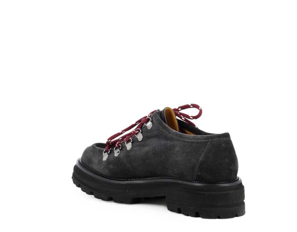 MOUNTE CARBONE